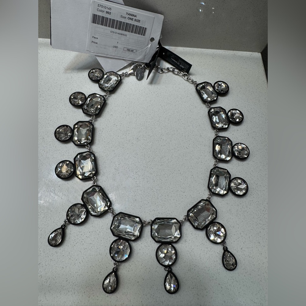 Weekend Max Mara
Weekend Max Mara Logo Detailed Embellished Necklace
